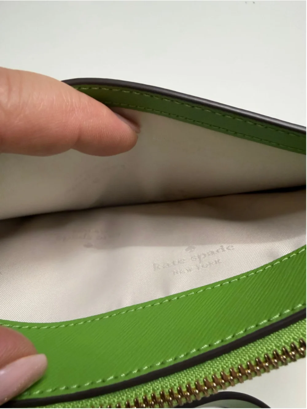 Women's Kate Spade One Size Green Saffiano Leather Wristlet